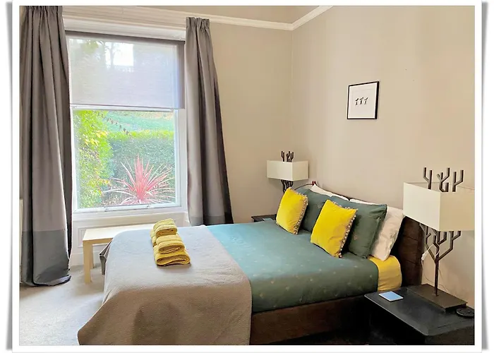 Beautifully Decorated 2Bed Apt- Gem In City Center